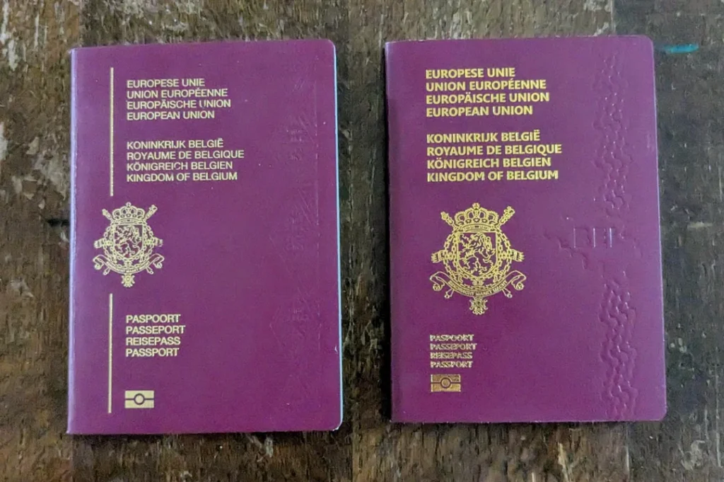 Verified Belgian biometric passport with holograms